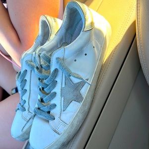 White superstar golden gooses with gold heel tab